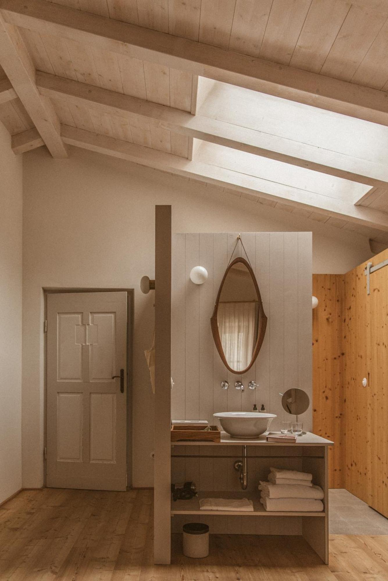 1477 Reichhalter Bed & Breakfast Лана Екстериор снимка