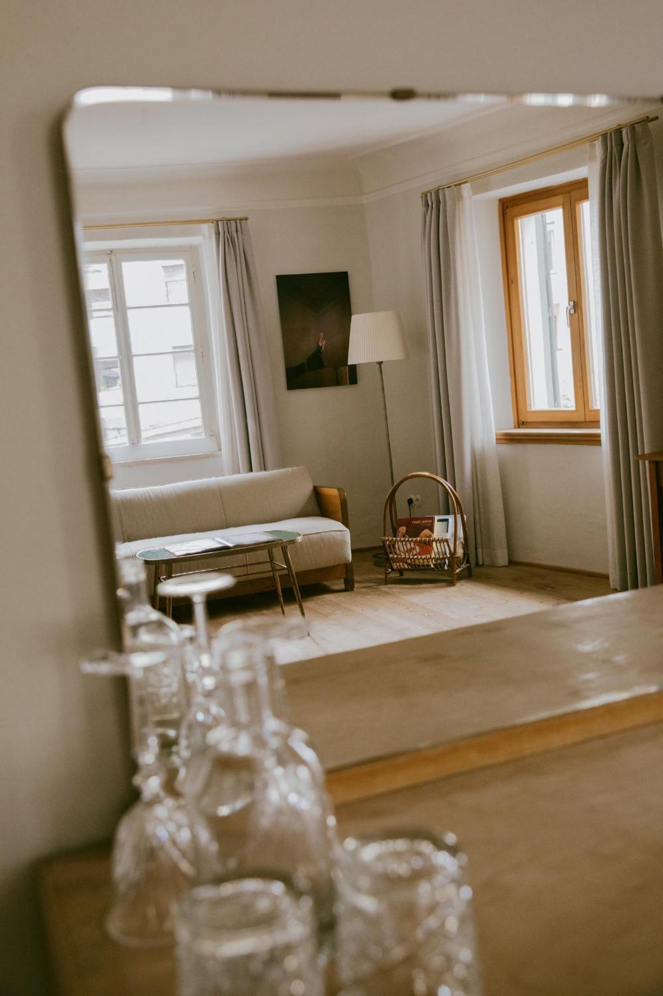 1477 Reichhalter Bed & Breakfast Лана Екстериор снимка